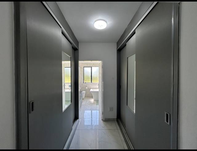 4 BEDROOM FREESTANDING FOR SALE IN PALM LAKES ESTATE